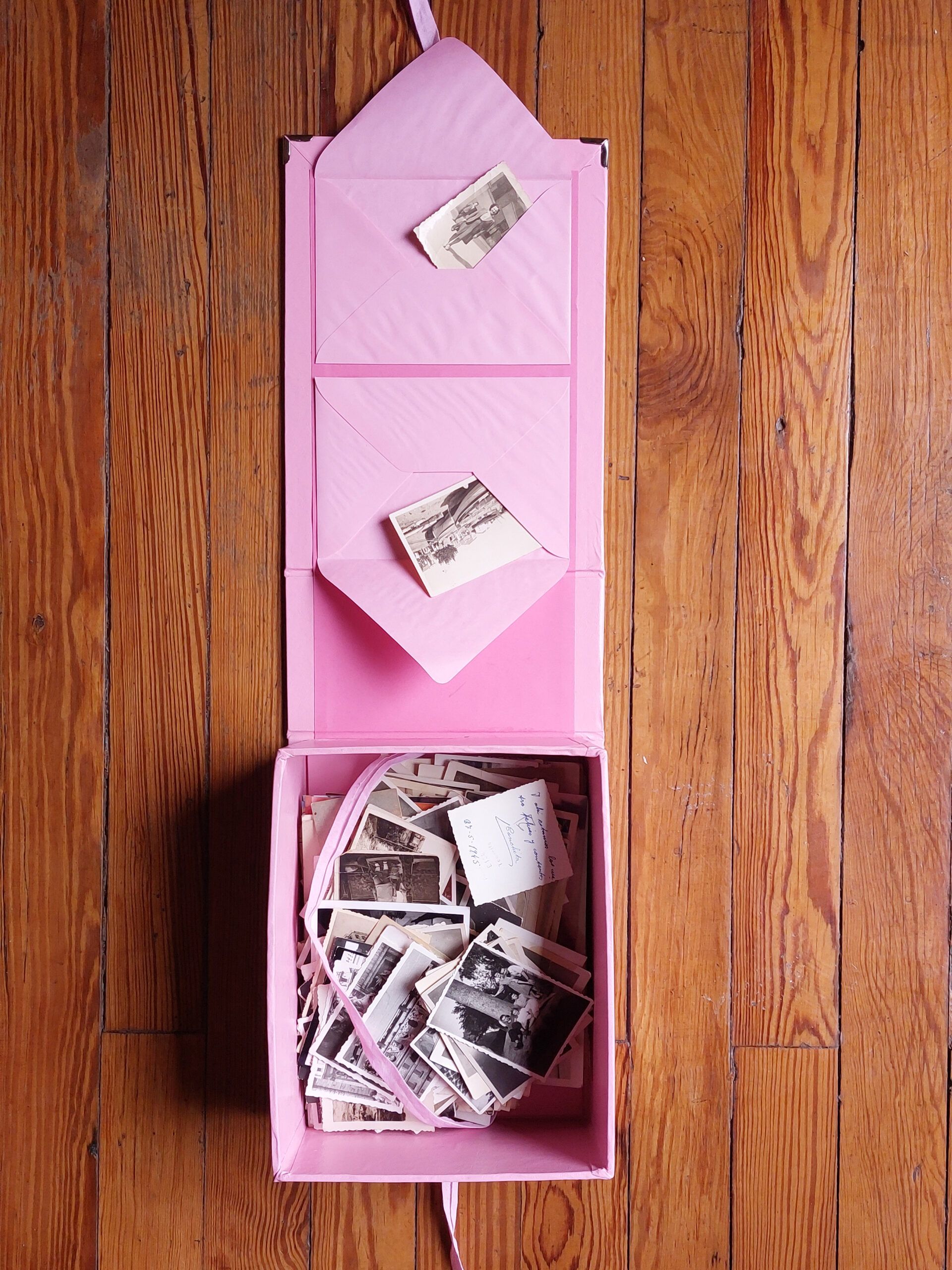 Caja para guardar fotos impresas - Imagen 4